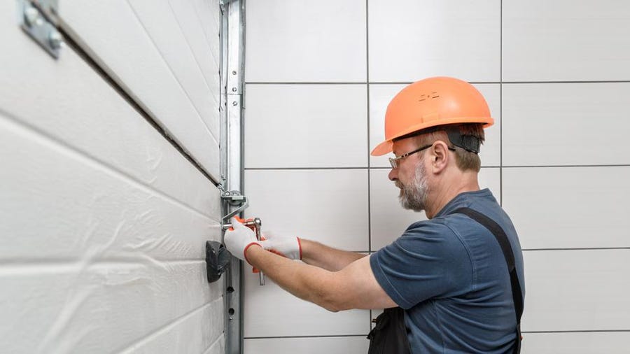 featured-image-garage-door.jpeg